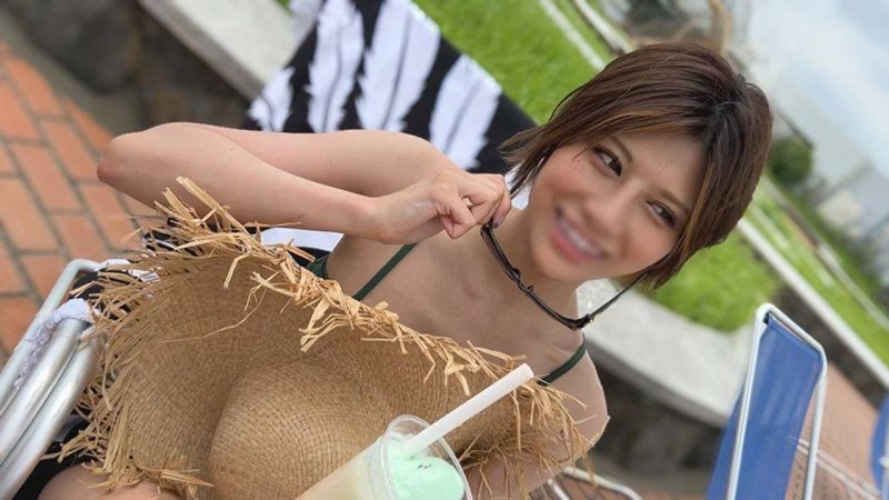 在泳池搭讪到的175公分模特兒身材巨乳辣妹（25歲）,被大叔的超持久雞巴猛插到狂叫不斷連續高潮