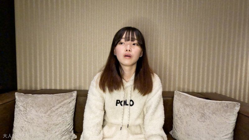 【素人初拍攝】春(19) 身高158公分體重45公斤，身材苗條可愛，而且什麼都聽她說，所以我得意忘形地做了中出，同時讓她朗讀小說，玩弄玩具，最後做ATM