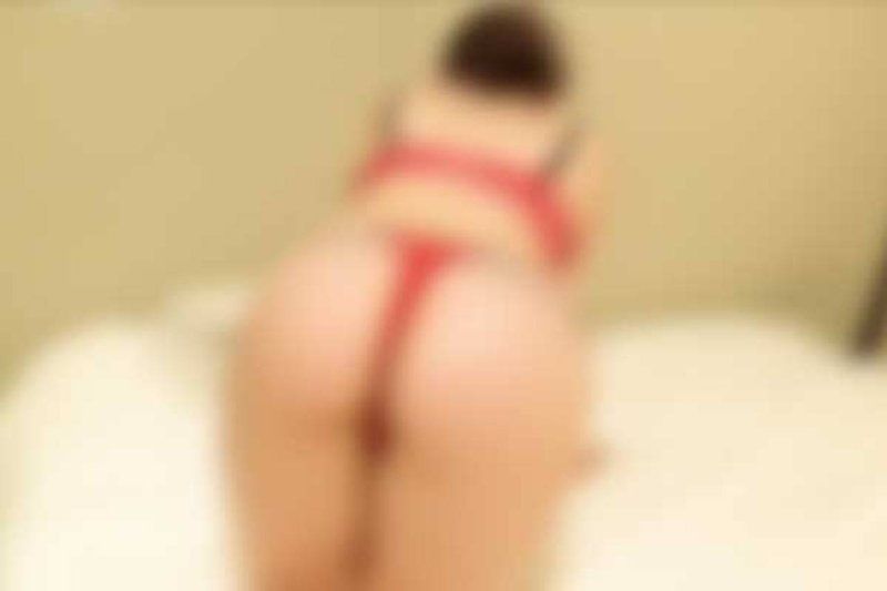 【無修正】【素人個撮】自慰到痙攣高潮的濕潤豐滿身體,內射讓她懷孕！！