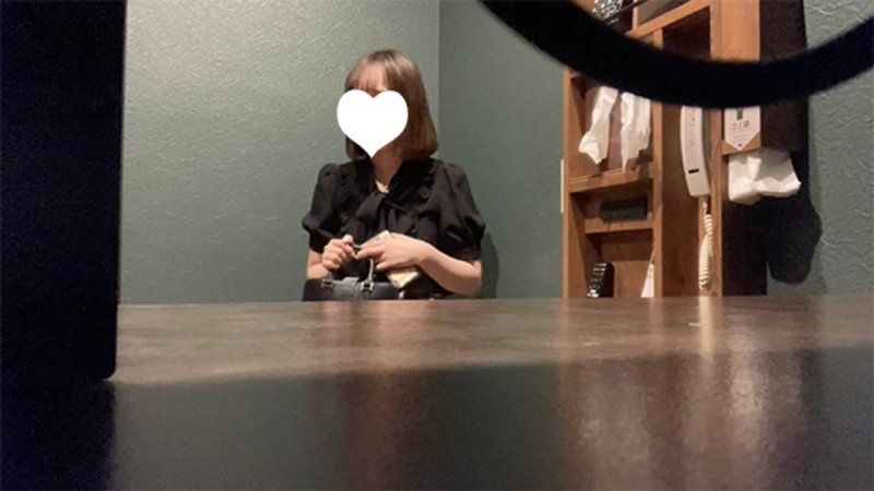 【50人限定1000円オフ】ひより18歳・フェラ顔射。今ドキ巨乳JDをネカフェえ●こ●！　ぱっちり瞳に音速顔射！簡単すぎる販売OKの瞬間！（078）