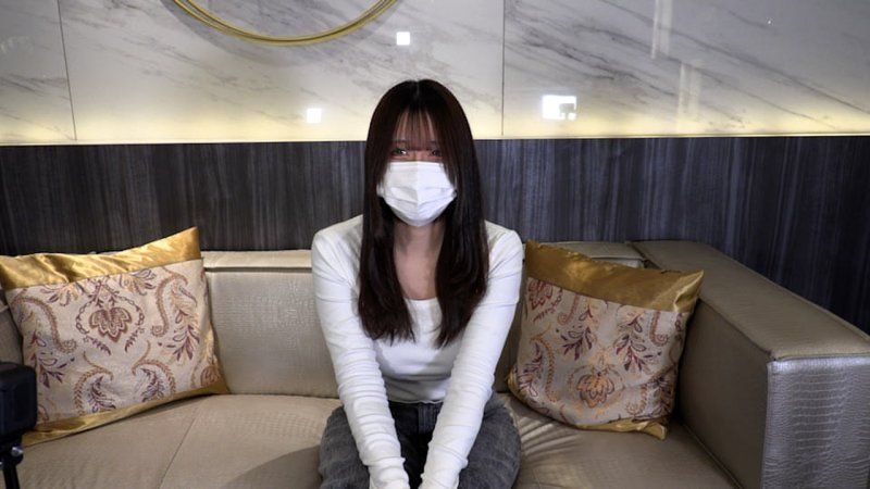 【素人初撮り】あすか(18) 黒髪ロングのかわいい素人。初めてメタボ中年とのエッチをがんばろうとしてえらい。でもアナル責めでだめになってしまう。それでももう一度挿入されて...